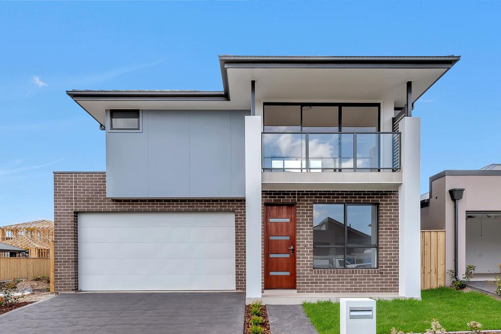 27 KINGSDALE AVE, CATHERINE FIELD, NSW 2557