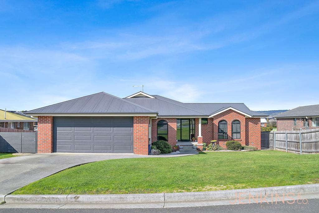 3 Sarinda Cl, Newnham, TAS 7248