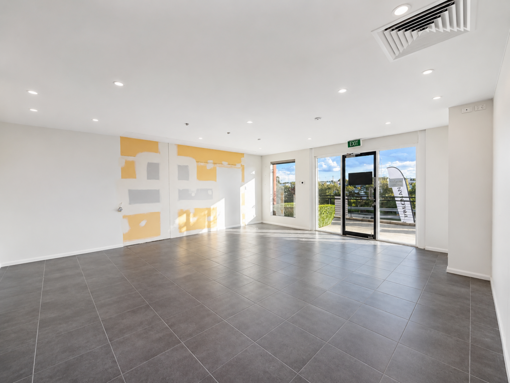 10b/3352 Pacific Hwy, Springwood, QLD 4127