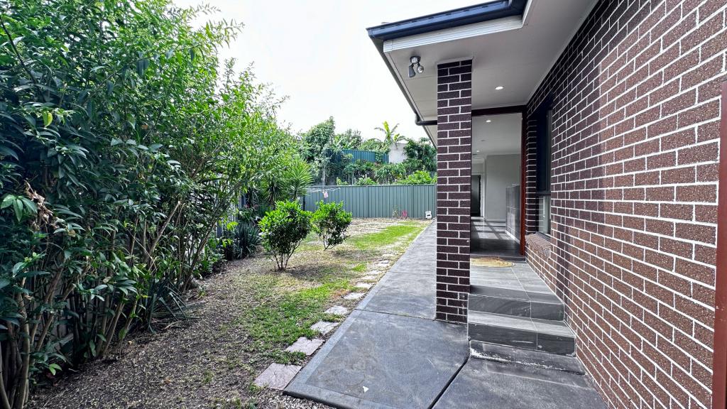 7a Ossa Pl, Minto, NSW 2566