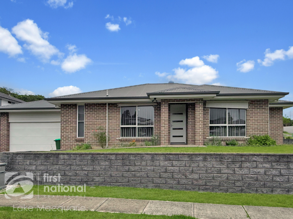 2 Sandfield St, Cameron Park, NSW 2285