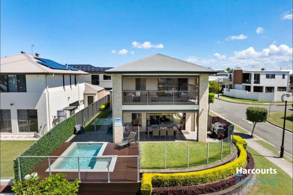 54 North View St, Hope Island, QLD 4212