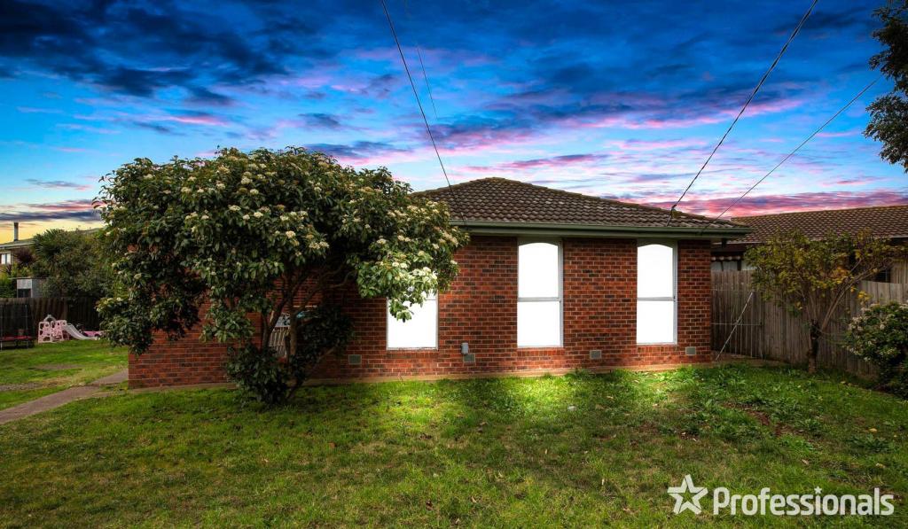 16 Meadowbank Ct, Kings Park, VIC 3021