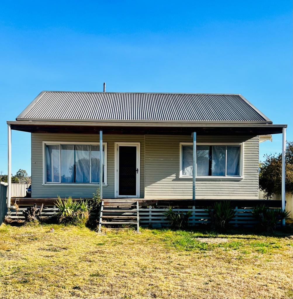 1a Oak Pl, Inverell, NSW 2360