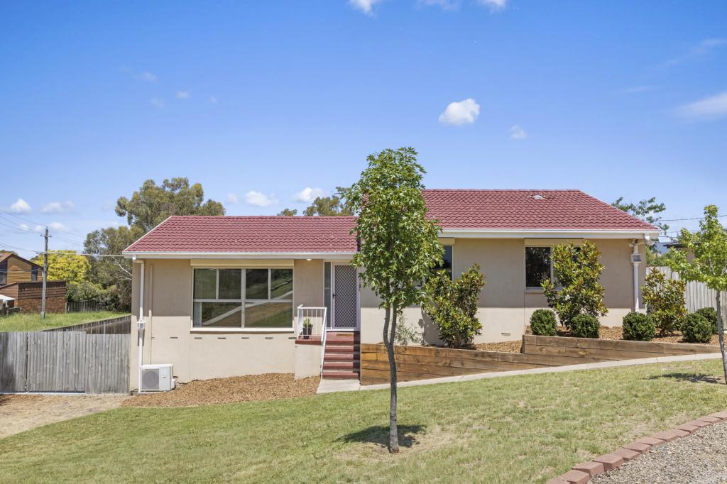 16 Lovegrove Pl, Kambah, ACT 2902