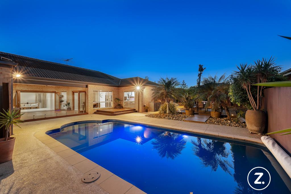 2 Glover Cl, Pakenham, VIC 3810