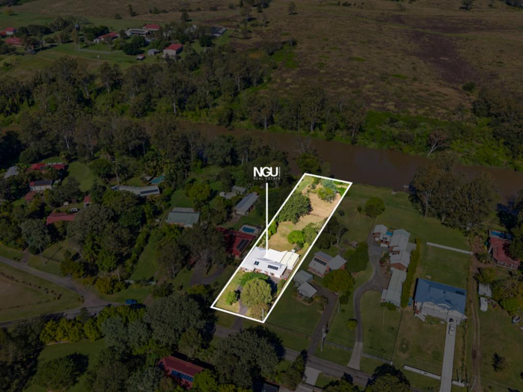 147 Riverside Ave, Barellan Point, QLD 4306