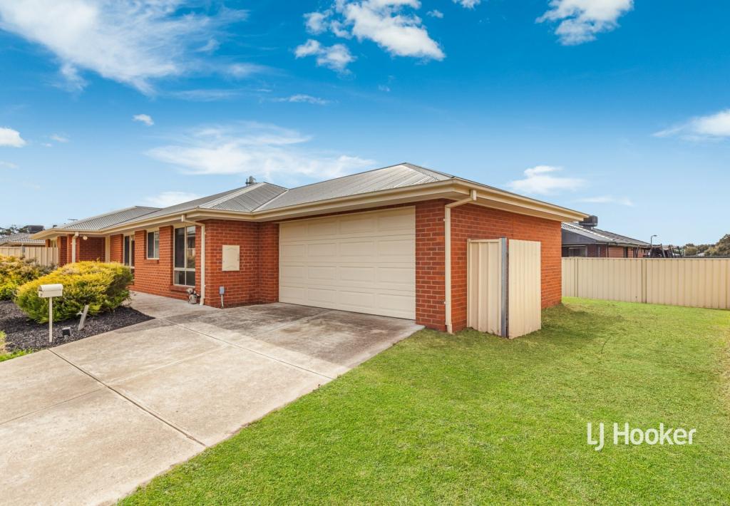 39 PAULINE WAY, KILMORE, VIC 3764