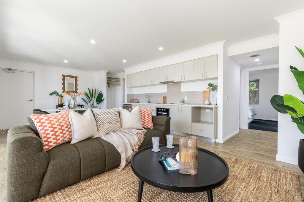 1/4 Pollard St, Glendalough, WA 6016