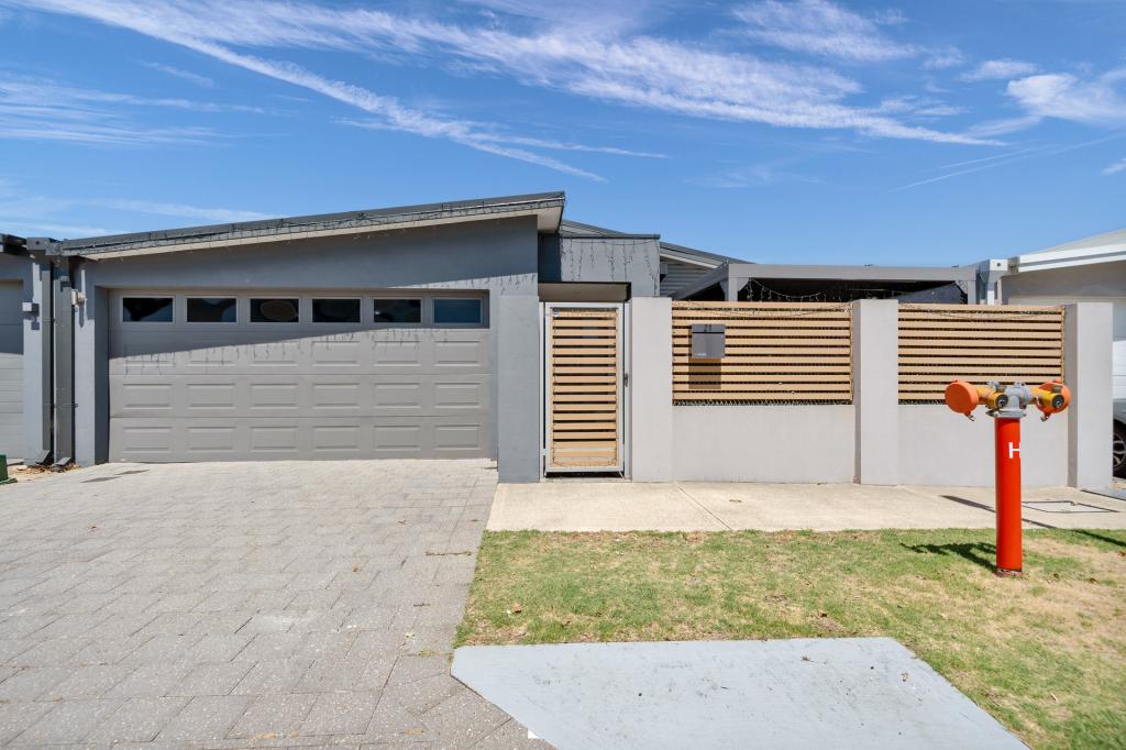 21 PLUNKETT TURN, CANNING VALE, WA 6155