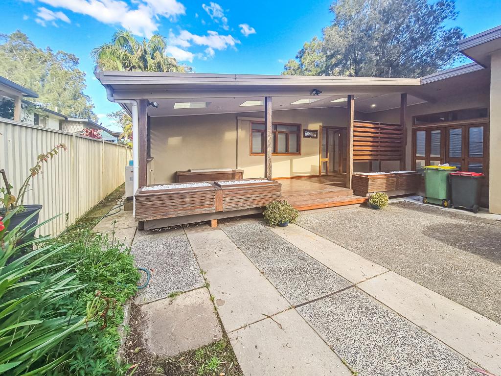 261 Lakedge Ave, Berkeley Vale, NSW 2261