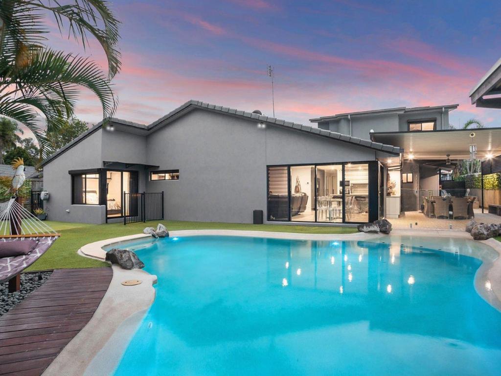25 Candlewood Cl, Mooloolaba, QLD 4557