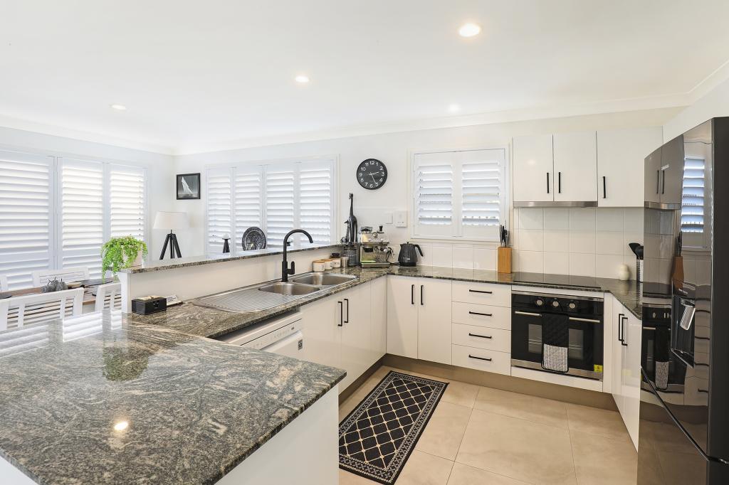 4/1 Harbourlights Way, Pelican Waters, QLD 4551