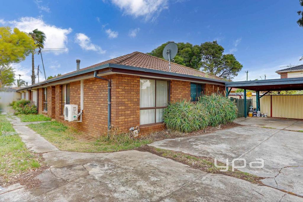 1/2 Tennyson Dr, Delahey, VIC 3037