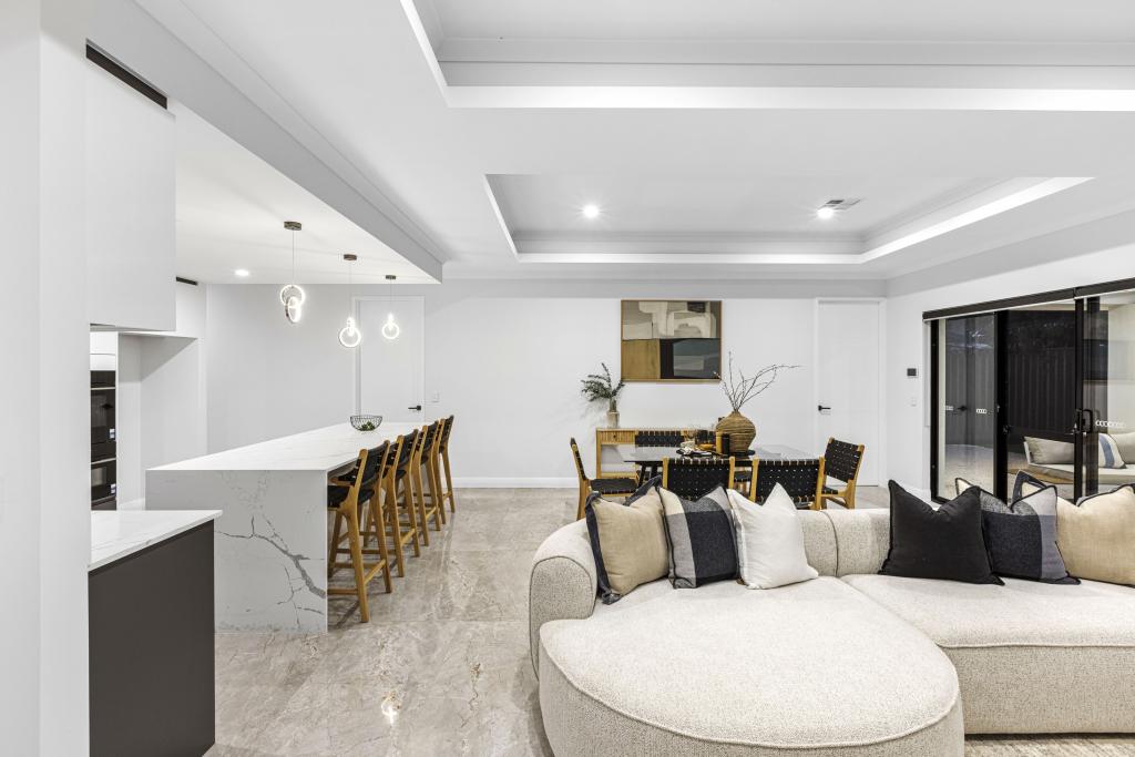 220a Lawrence St, Bedford, WA 6052