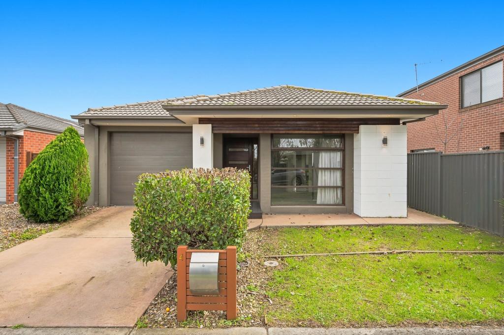 4 Rannoch St, Cranbourne East, VIC 3977