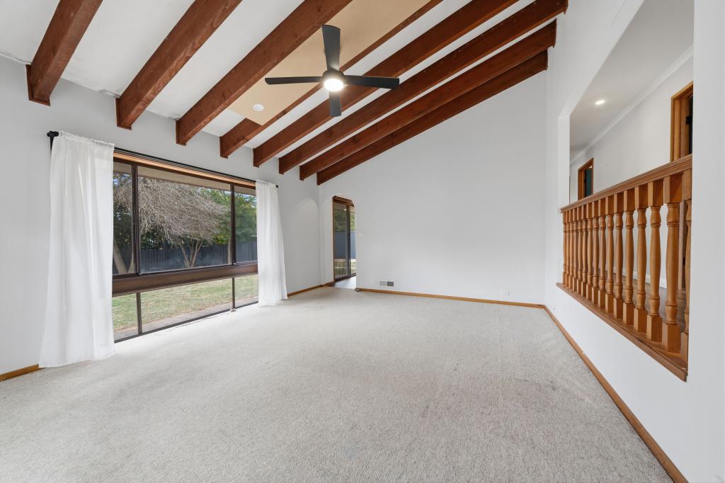 5 Piguenit Cl, Lyneham, ACT 2602