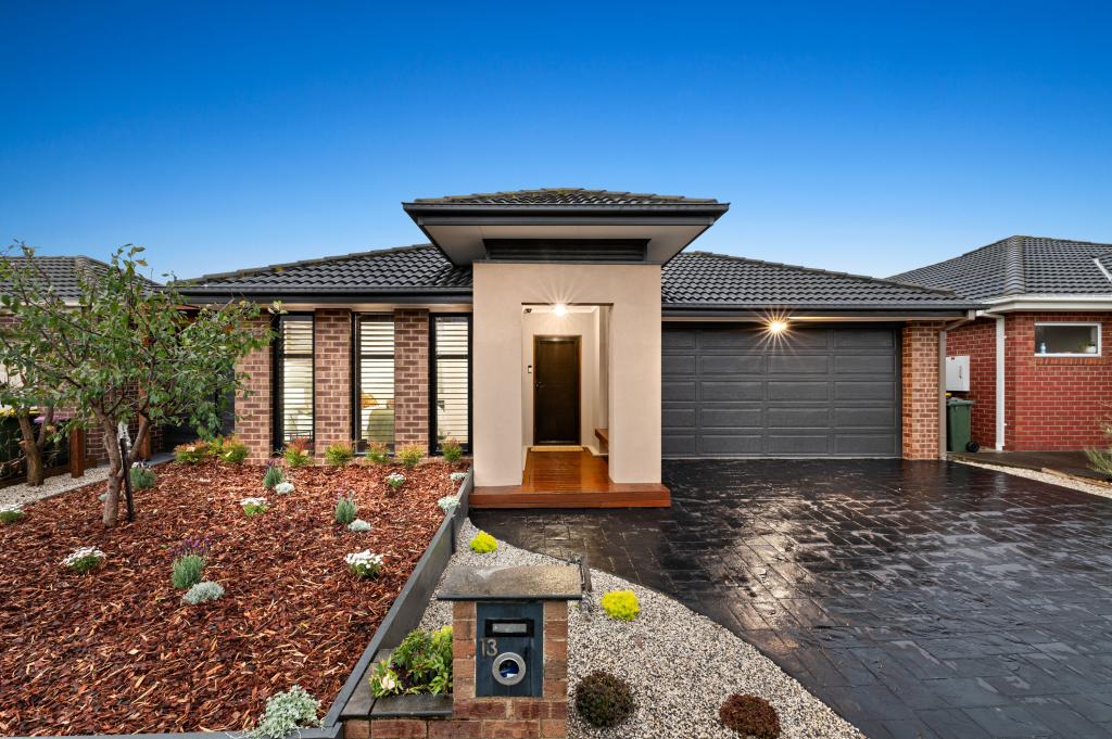 13 Jezwing Ave, South Morang, VIC 3752