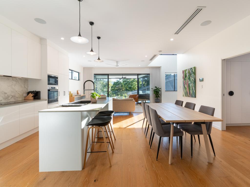 46 Rosewood St, Bardon, QLD 4065