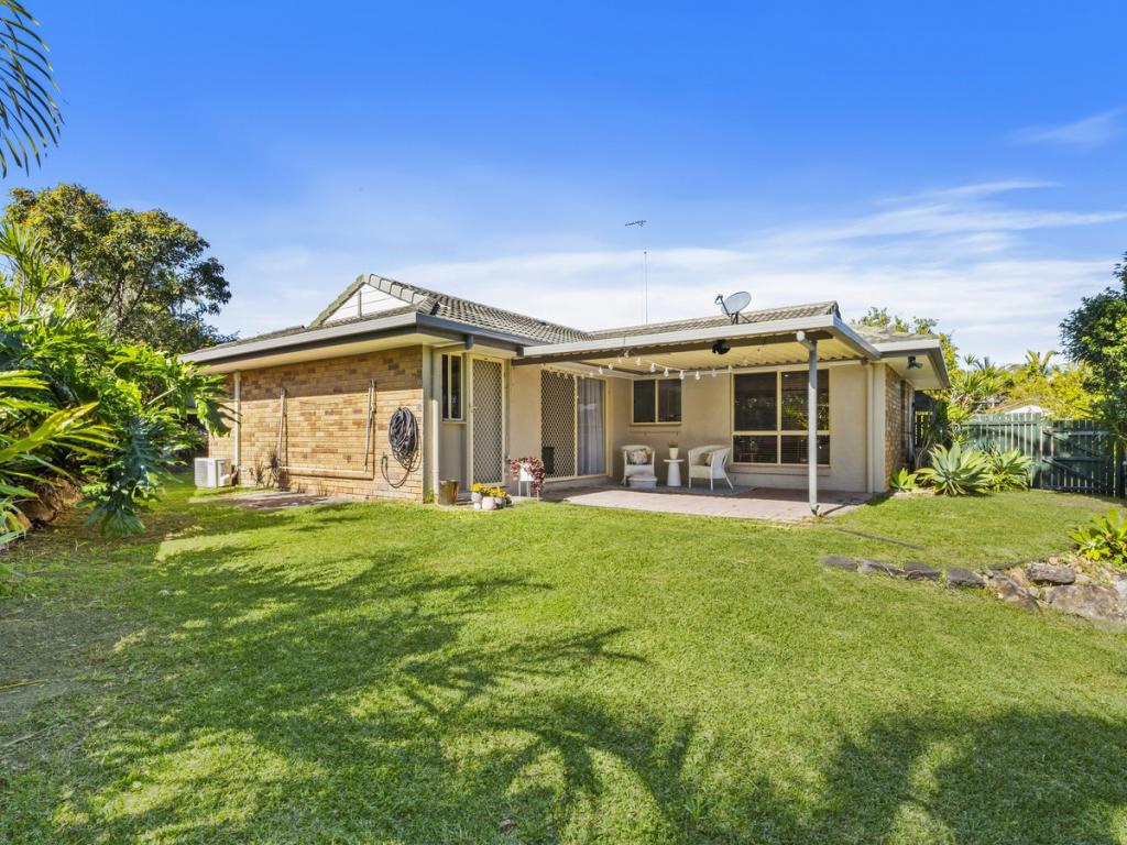 8 Mona Ct, Oxenford, QLD 4210