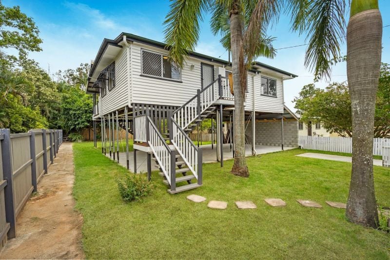 17 Cook St, Oxley, QLD 4075