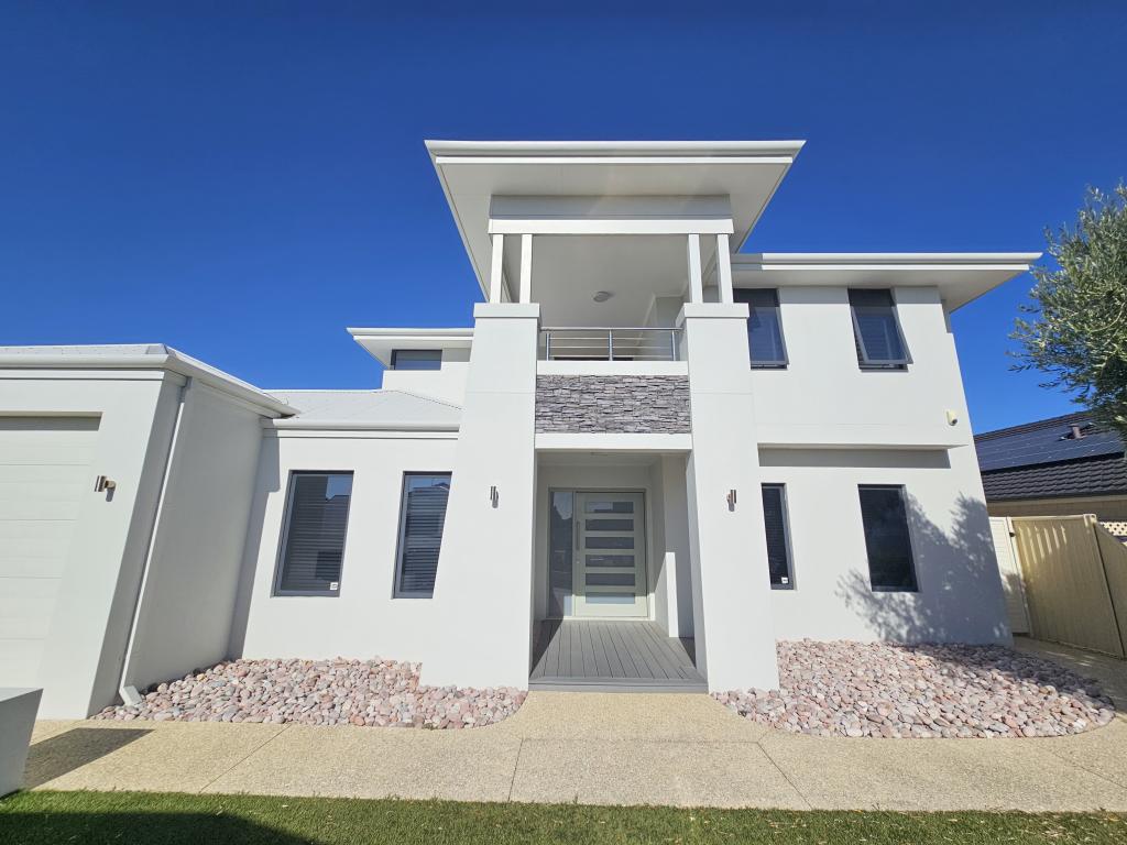 11 Piermont Ave, Burns Beach, WA 6028
