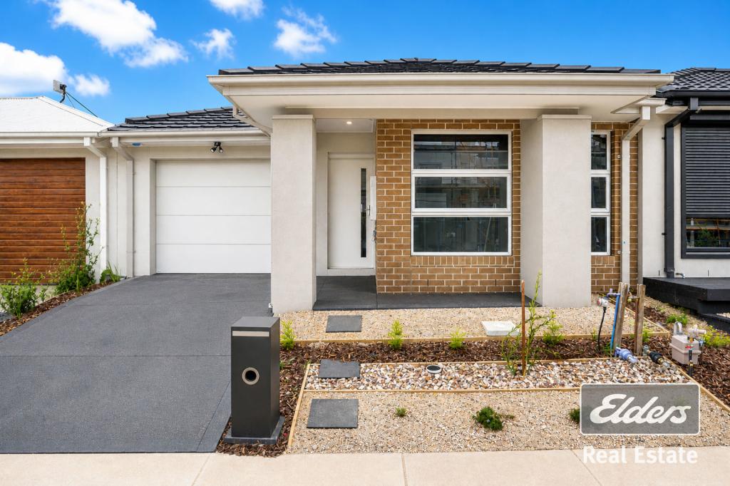 43 HACKAMORE ST, TARNEIT, VIC 3029