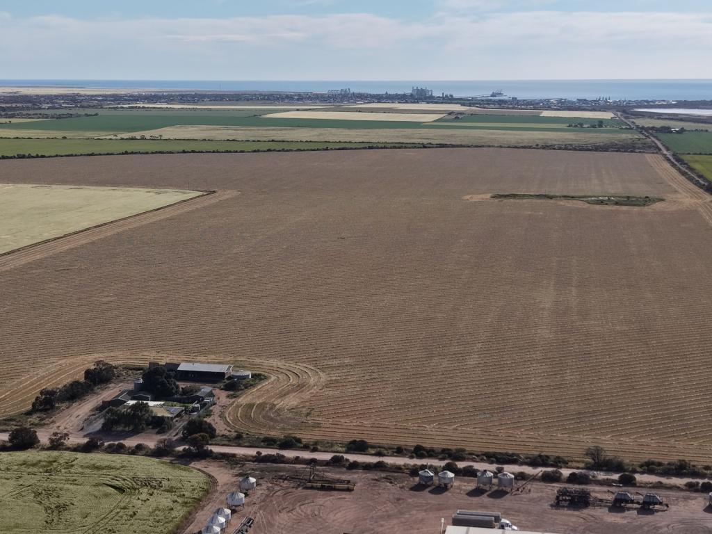203 Bulls Rd, Kadina, SA 5554