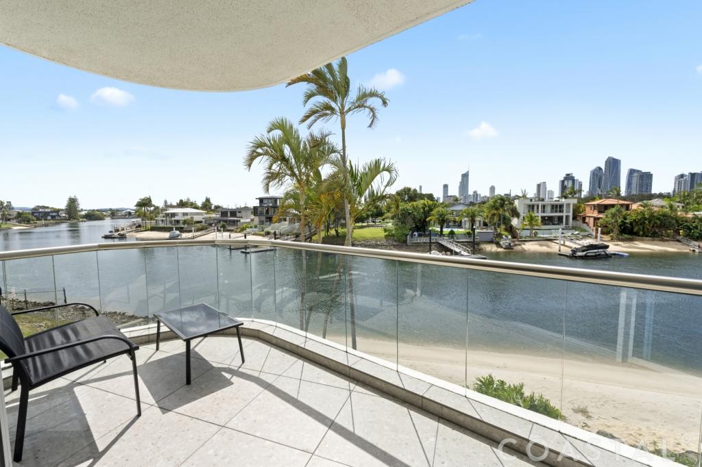 2/11 Eady Ave, Broadbeach Waters, QLD 4218