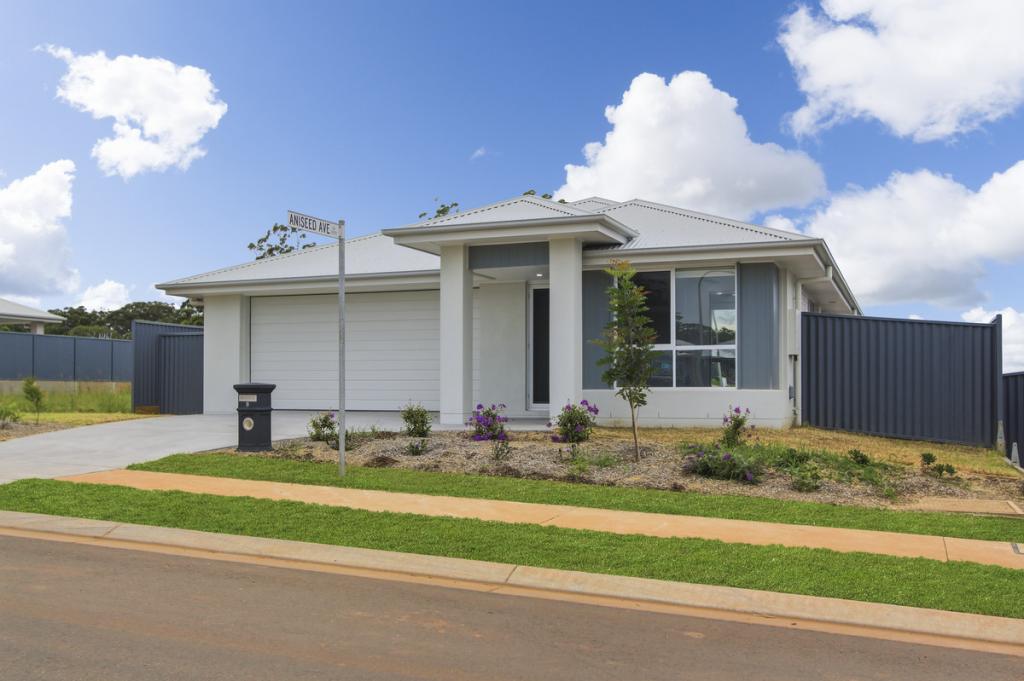 8 Pepperberry Pde, Thrumster, NSW 2444