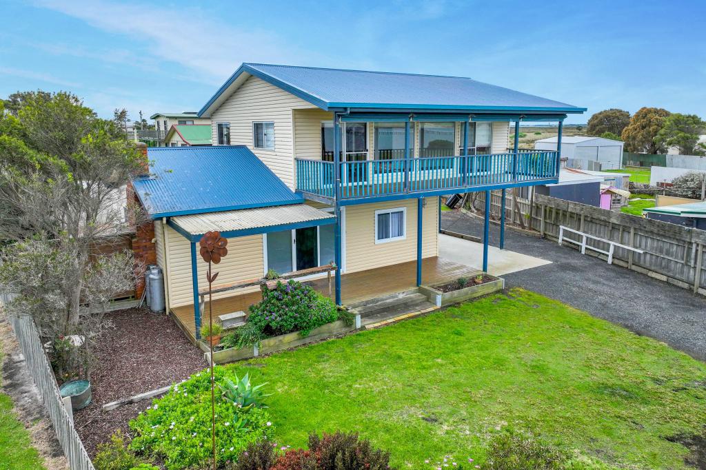 2 Beach Dr, Mcloughlins Beach, VIC 3874