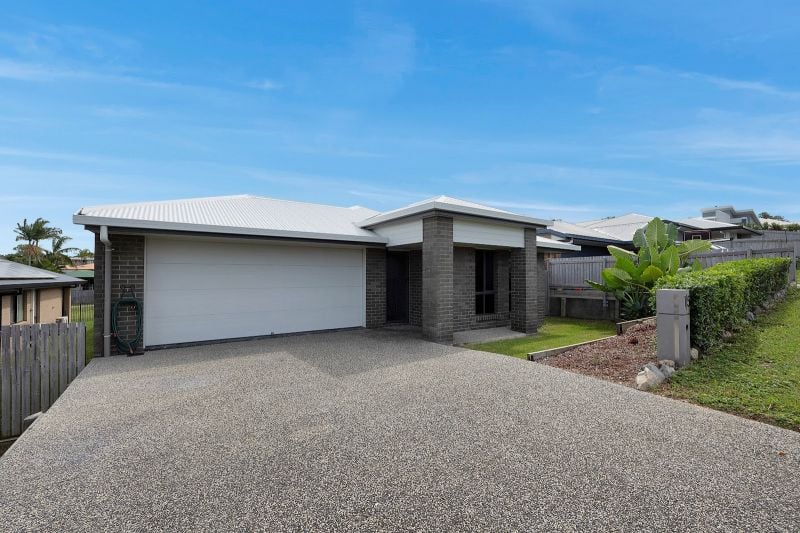 15 Thorn Ave, Rural View, QLD 4740