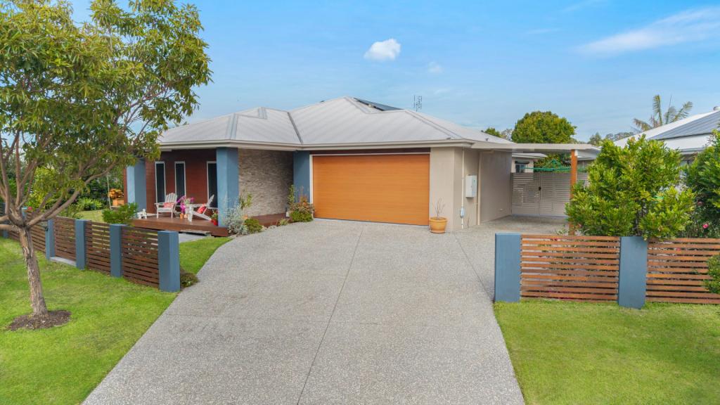 3 Macintyre Cres, Pelican Waters, QLD 4551