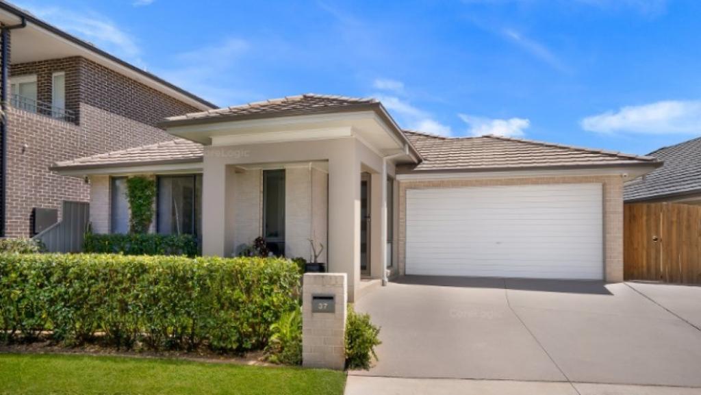 37 Perkins Dr, Oran Park, NSW 2570