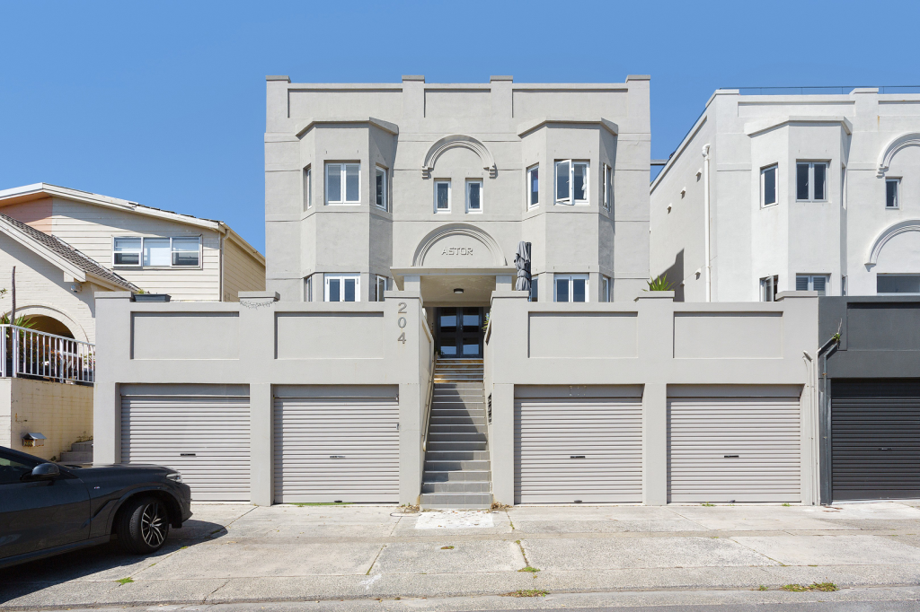 1/204 HASTINGS PDE, NORTH BONDI, NSW 2026