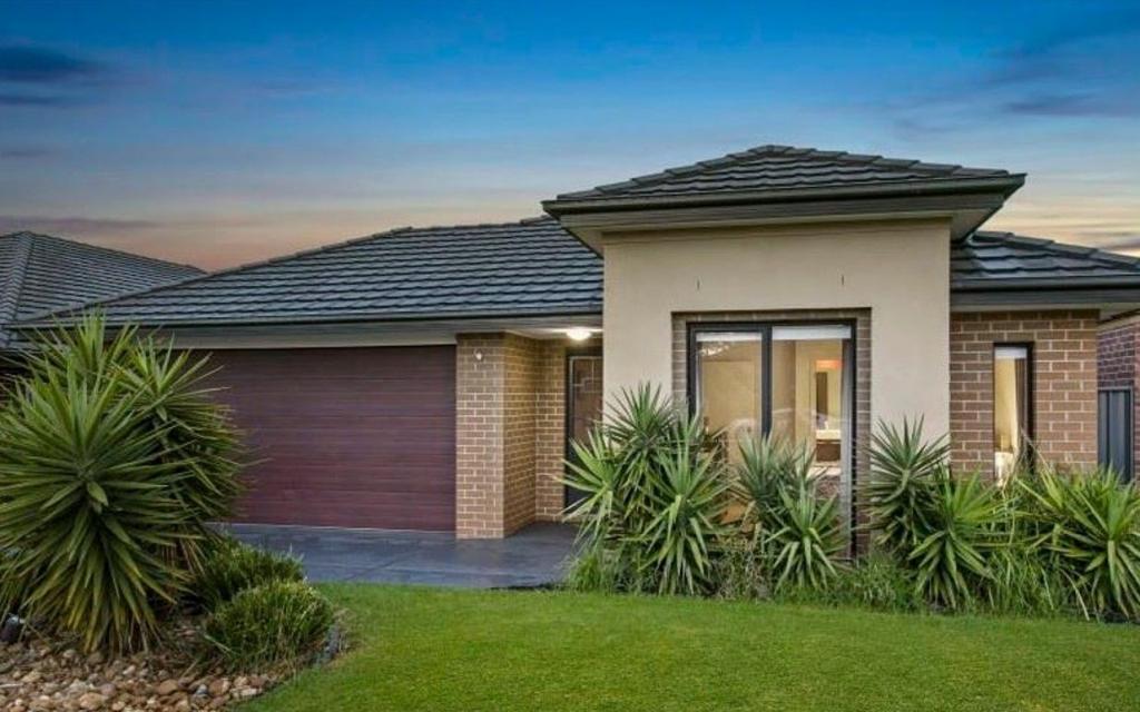 48 William Thwaites Bvd, Cranbourne North, VIC 3977