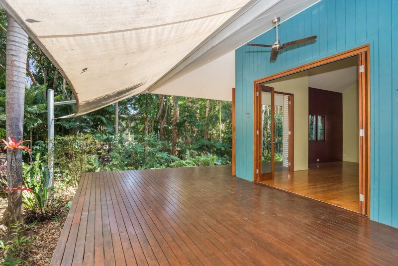 19 Upolu Esp, Clifton Beach, QLD 4879