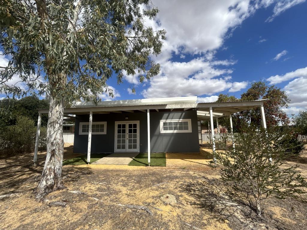 9 Kelly St, Meckering, WA 6405