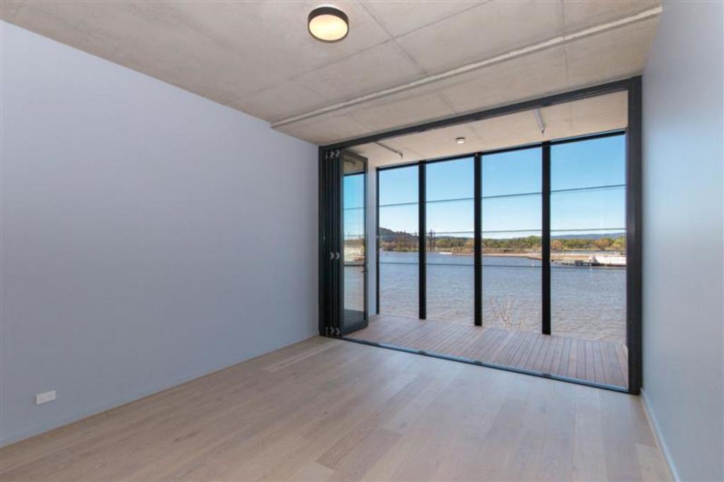 2/39 Eastlake Pde, Kingston, ACT 2604