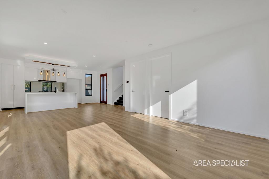 3/10 Stringybark Cl, Manor Lakes, VIC 3024