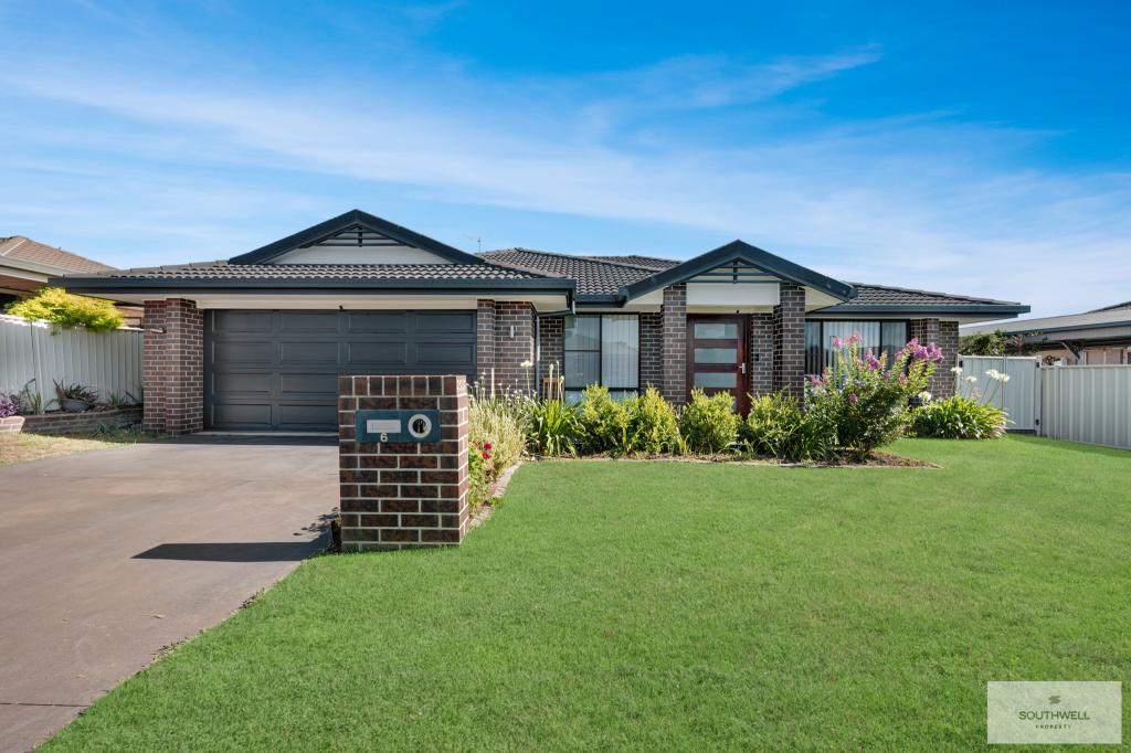 6 MAWSON CL, WESTDALE, NSW 2340