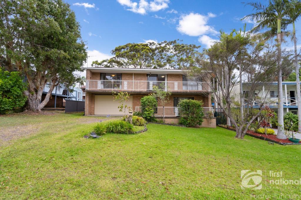 11 Sapphire Pde, Diamond Beach, NSW 2430