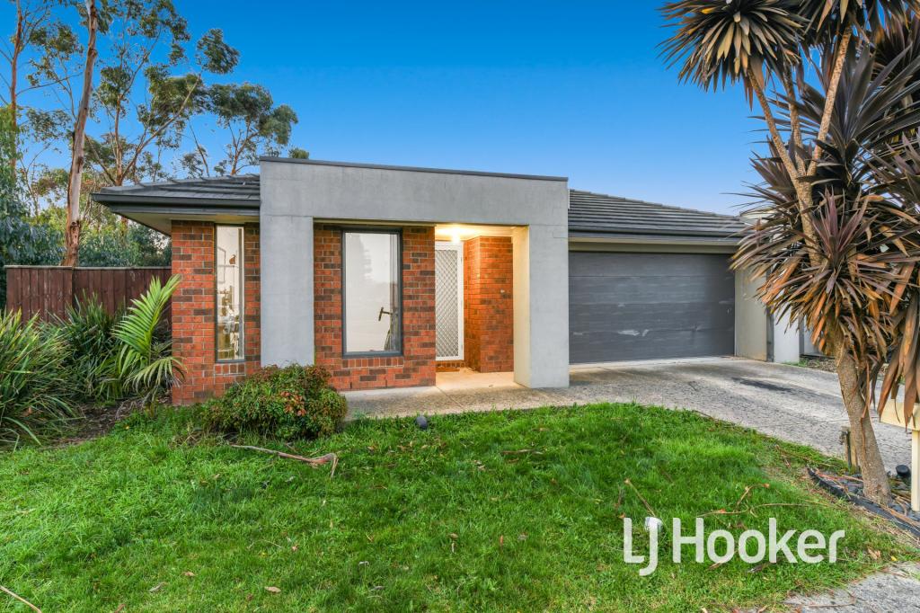 52 Devine Dr, Pakenham, VIC 3810