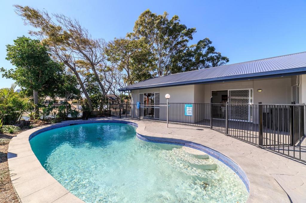 73 Markeri St, Mermaid Waters, QLD 4218