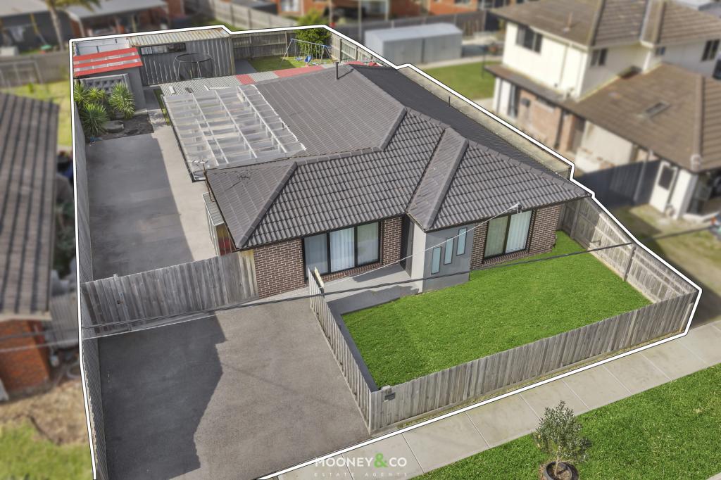 14 Willora Cres, Cranbourne West, VIC 3977