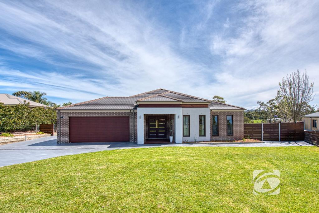 16 HAYNES CL, BUNYIP, VIC 3815