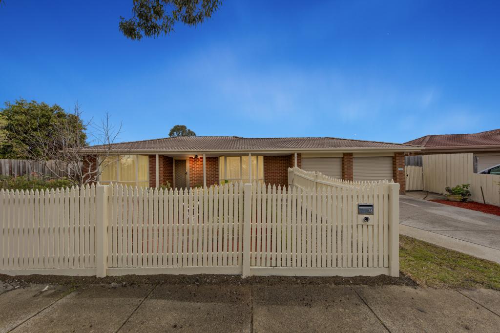 38 Duncan Dr, Pakenham, VIC 3810