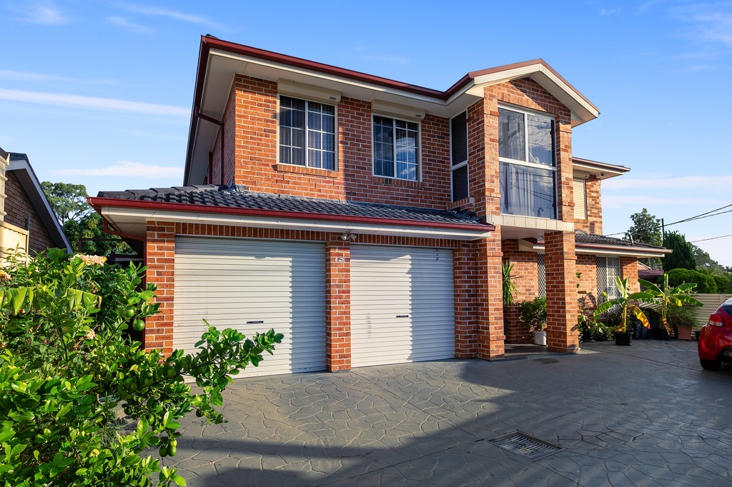 246a Nuwarra Rd, Moorebank, NSW 2170