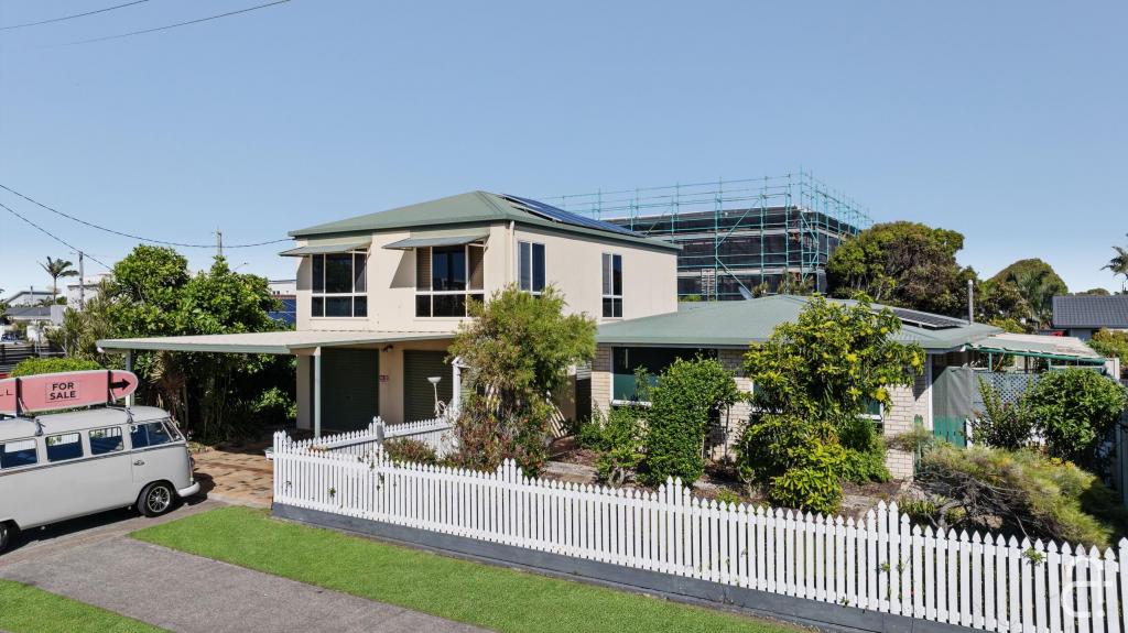 4 Maydena St, Warana, QLD 4575