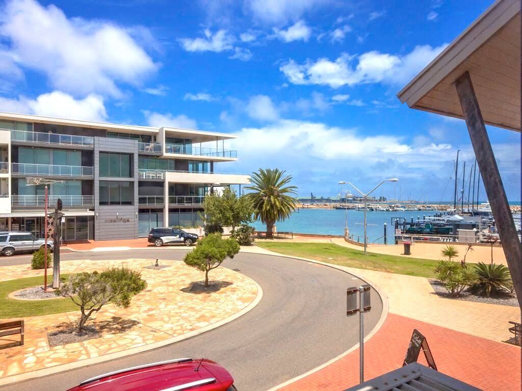 9/11 Wiebbie Hayes Lane, Geraldton, WA 6530